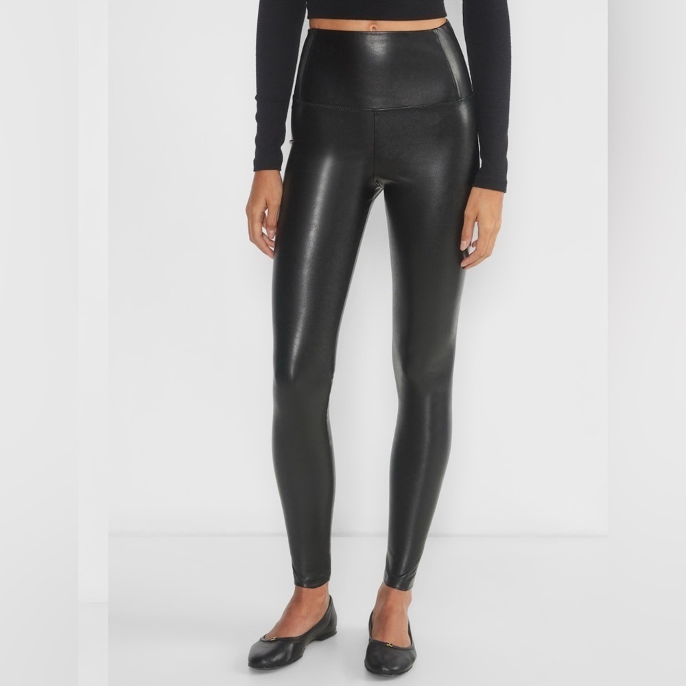 Aritzia Wilfred Free Daria High Waisted UnReal Leather Leggings SZ XS Black